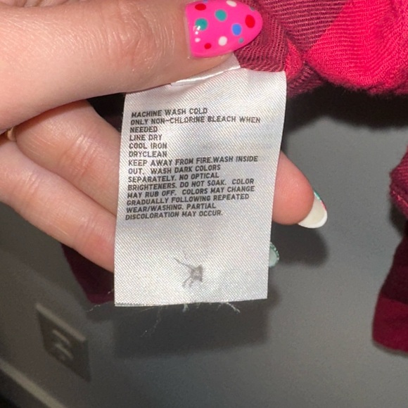 UNIQLO Red Plaid Shirt Size M - Picture 4 of 4